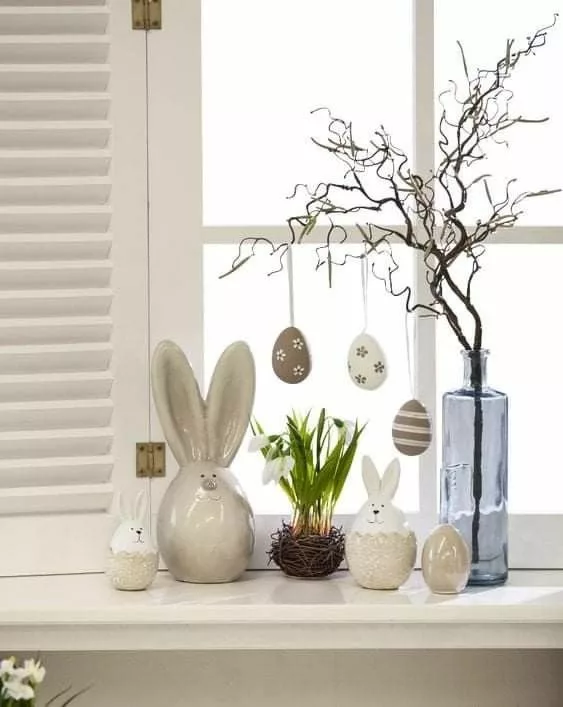 Easter decorations in neutral colors