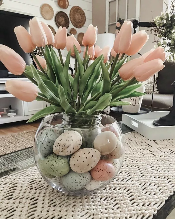 Floral arrangement with egg filler